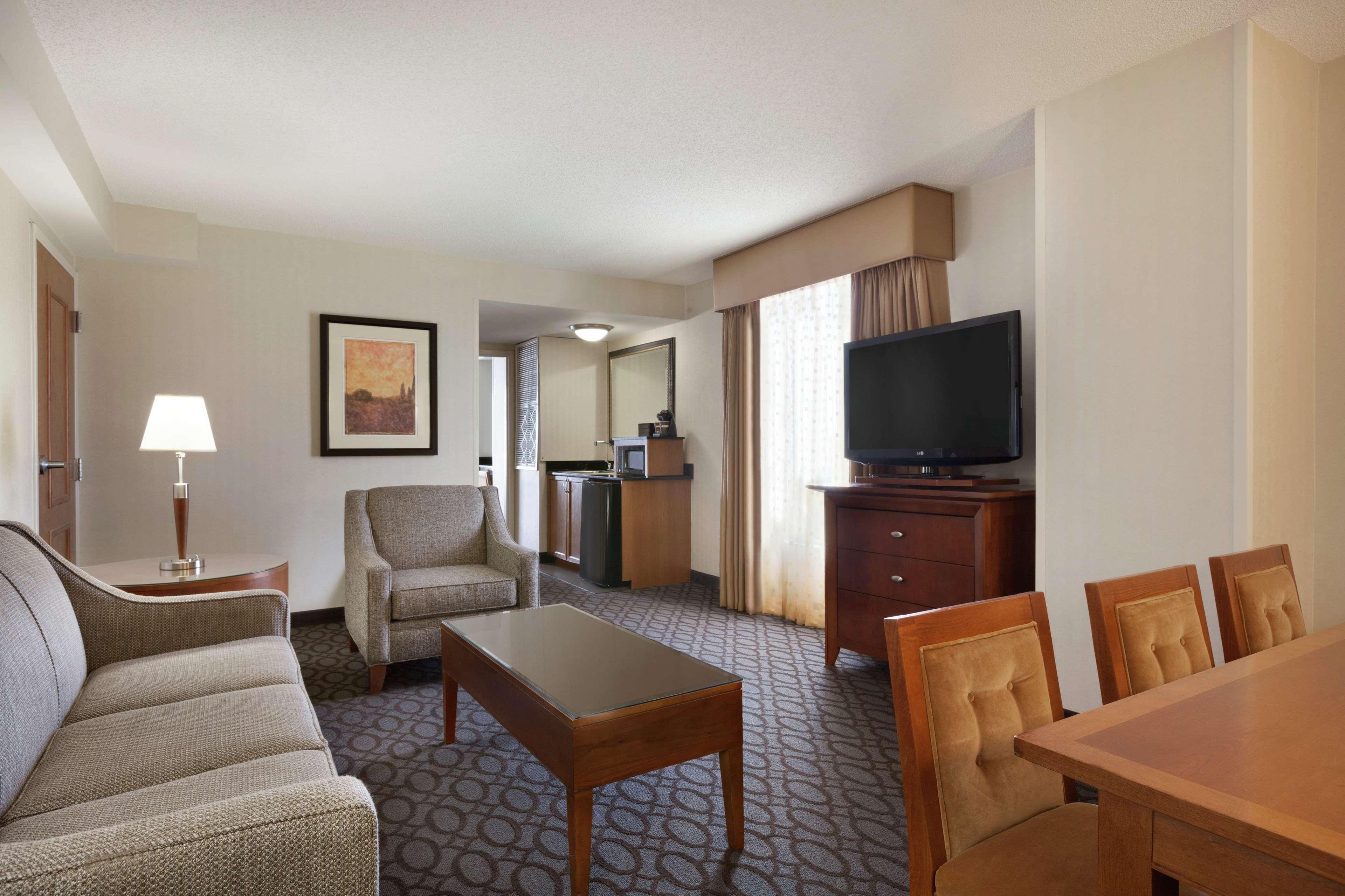 Embassy Suites By Hilton Dulles North Loudoun Εξωτερικό φωτογραφία
